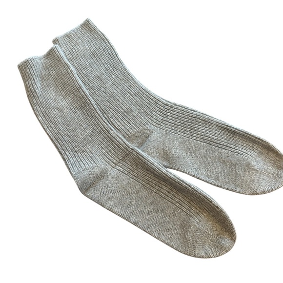 Sofia Cashmere Sock and Wrap travel set 100% Cashmere Heather brown - Picture 3 of 9